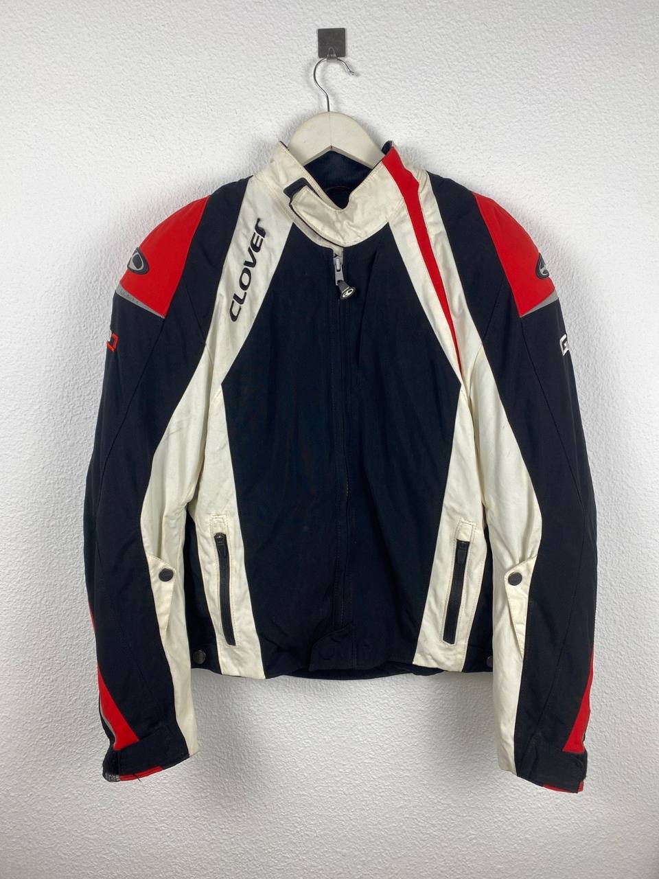 Clover chaqueta moto textil negro blanco rojo streetwear