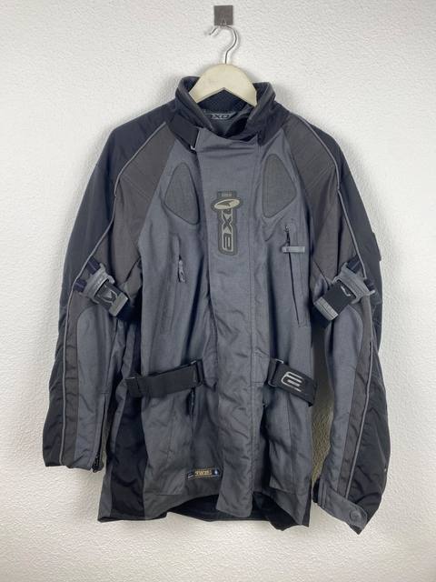 AXO chaqueta moto gris/negra impermeable protecciones