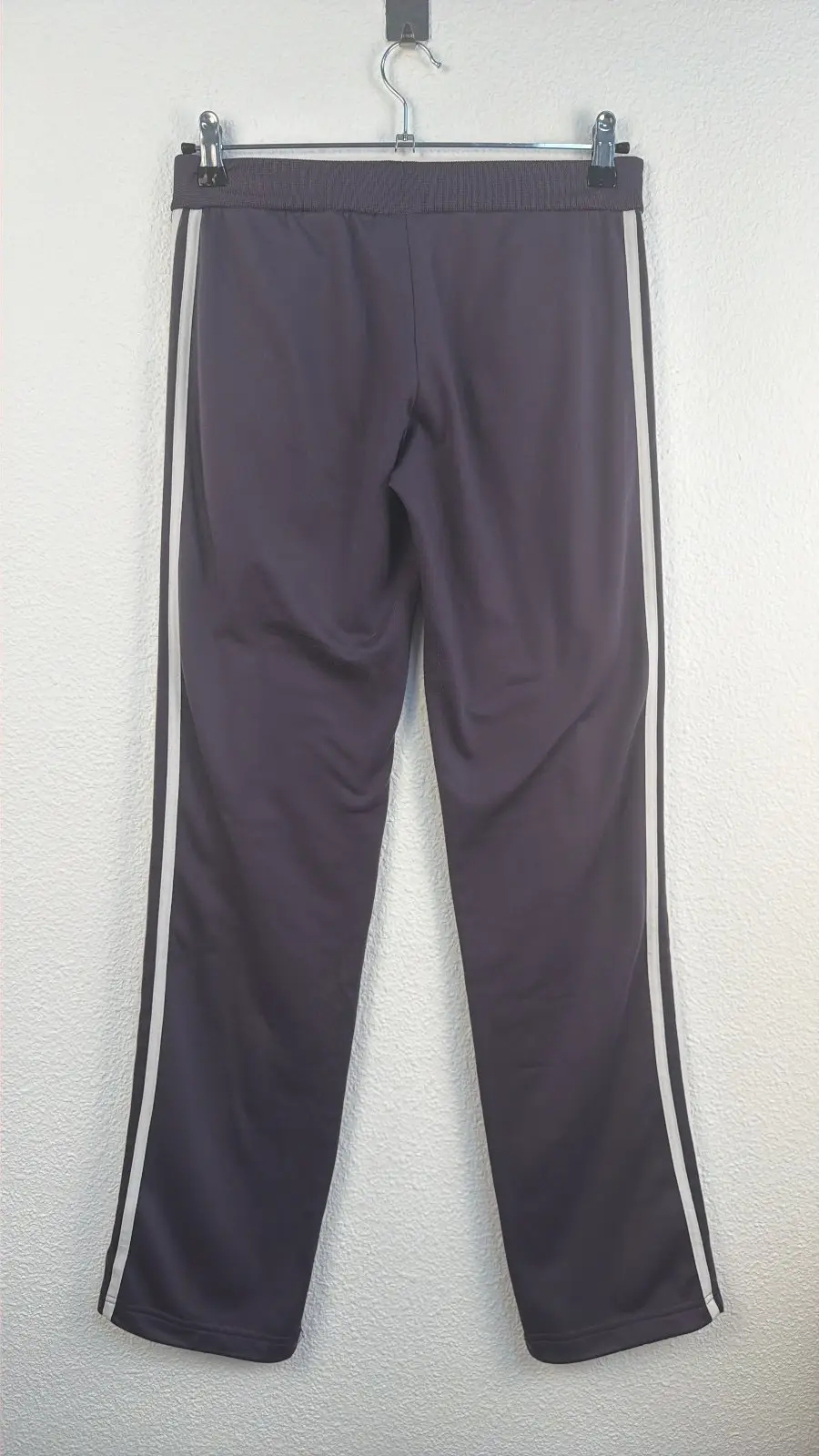 Adidas trackpants mujer talla GB16 XL gris morado 3 rayas — foto 2