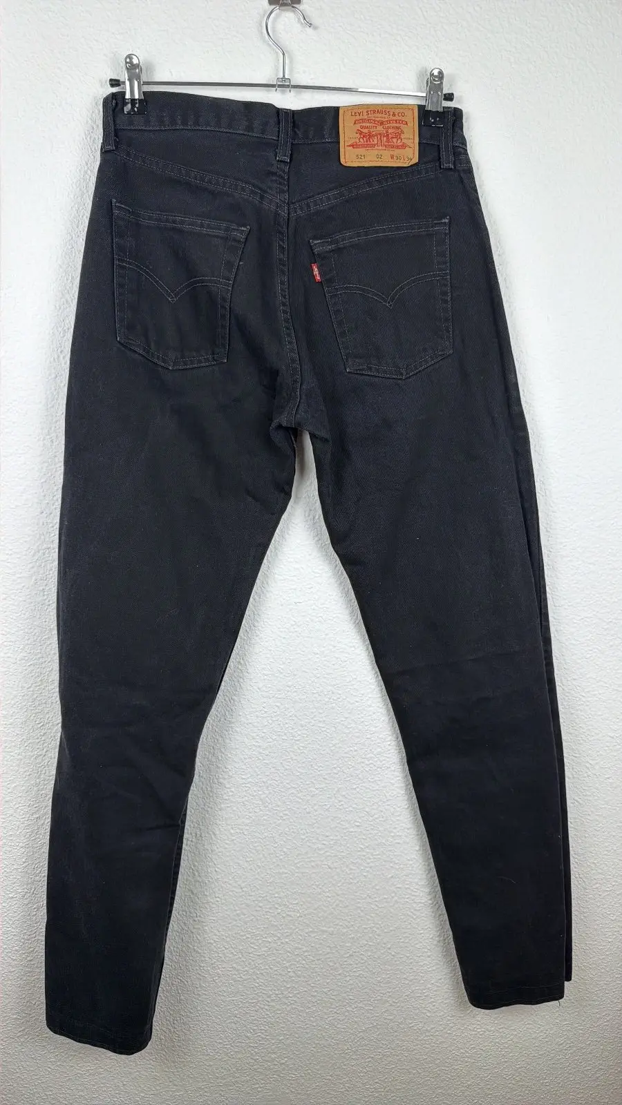 Levi's 521 vaquero negro W30 tiro alto vintage streetwear — foto 3