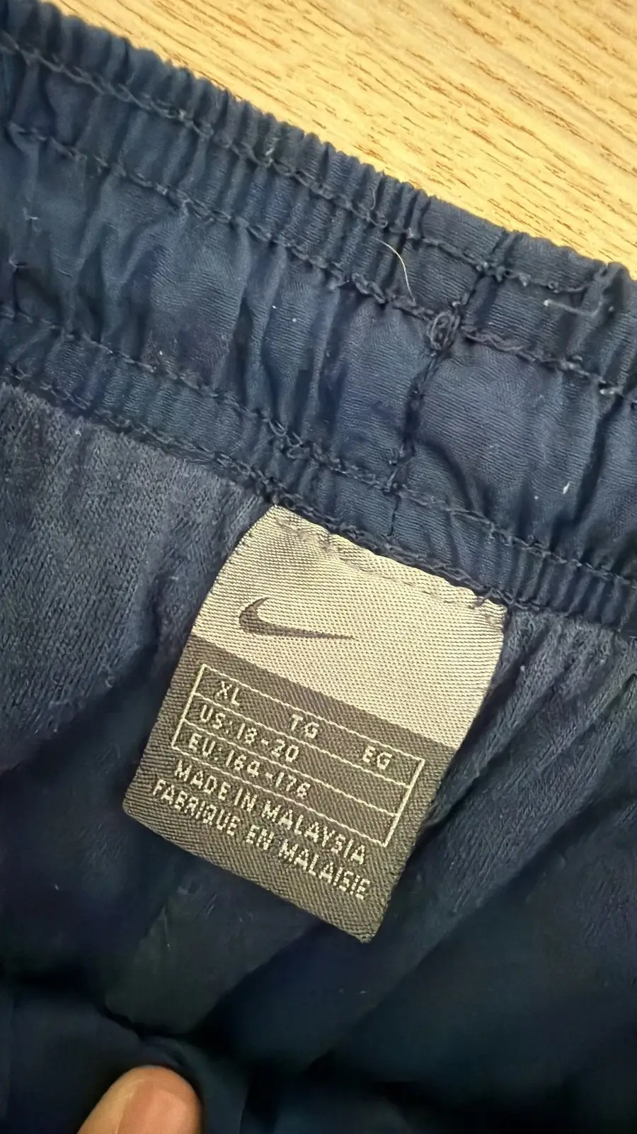 Nike pantalón chándal azul marino vintage logo bordado — foto 4