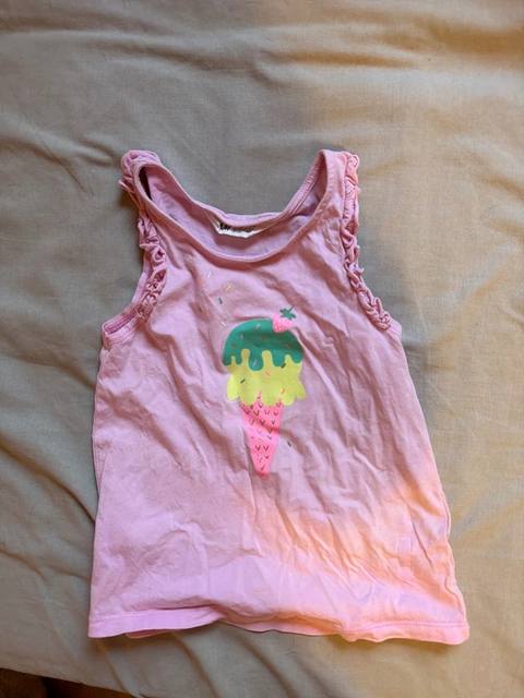 H&M camiseta tirantes niña 4 años helado rosa verano