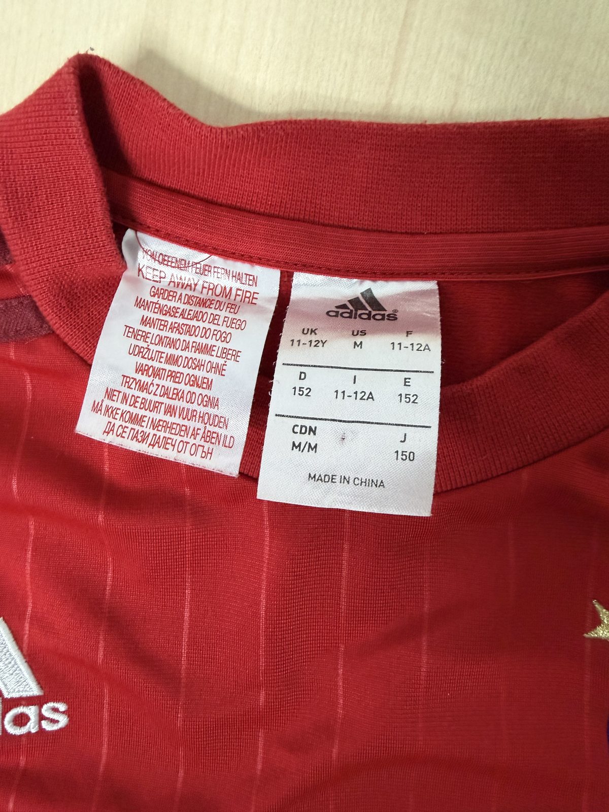 Adidas sudadera Bayern Múnich Talla 152 11-12 años Roja — foto 4