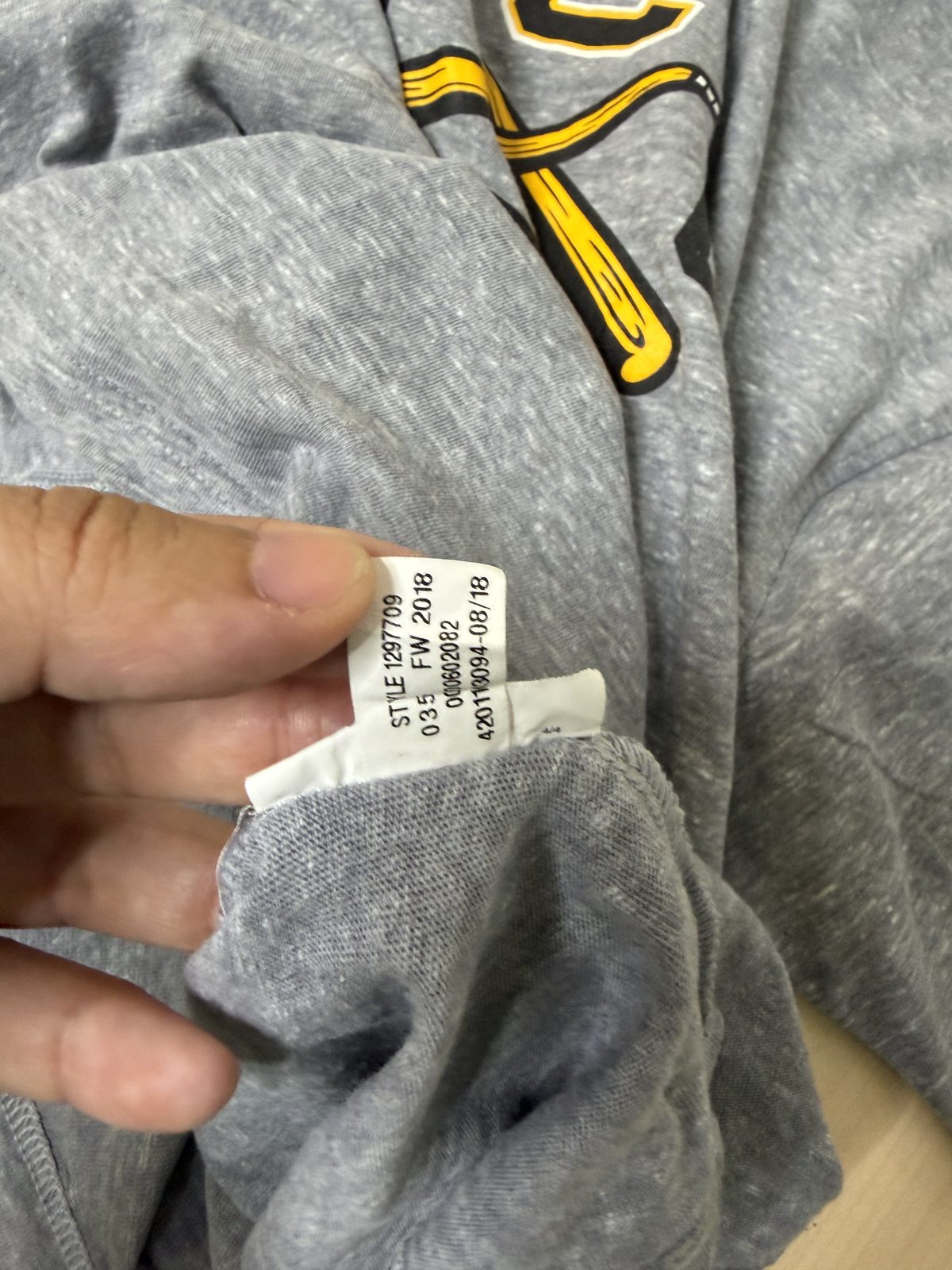 Under Armour Men's T-Shirt + Grey Heather Baseball Graphic Loose Fit L — foto 4
