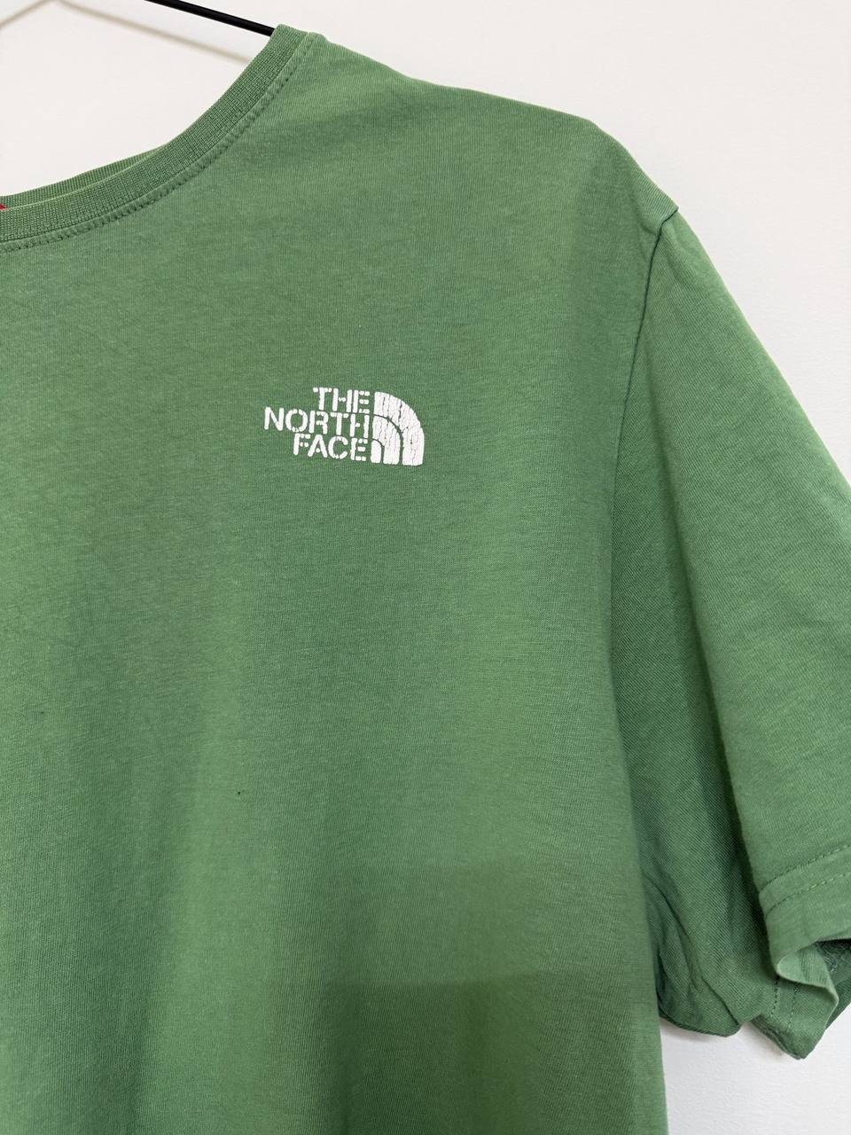Camiseta The North Face Verde Box Logo Talla XL | Never Stop Exploring — foto 2