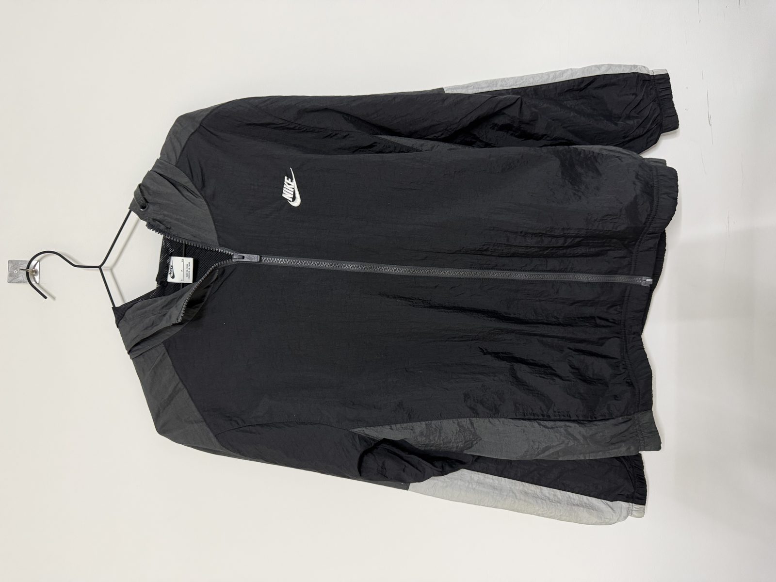 Nike cortavientos negro talla S vintage streetwear tricolor — foto 2