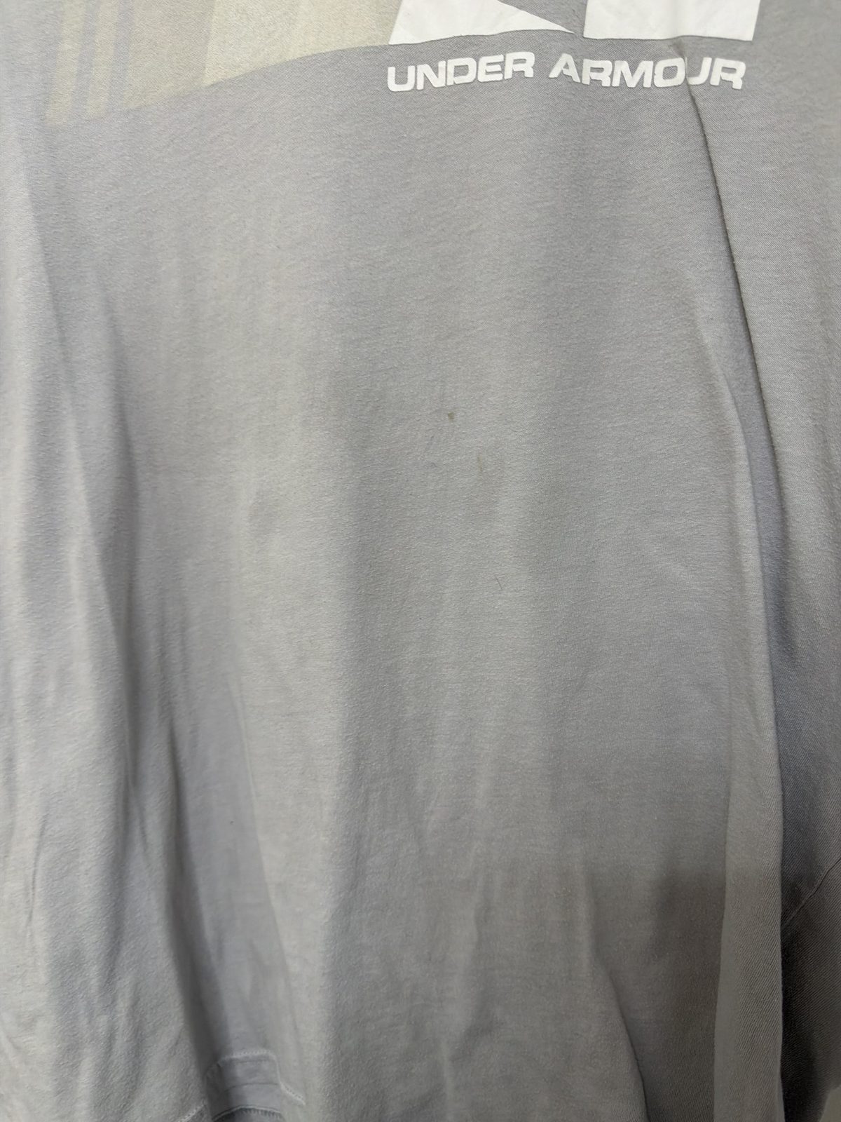 Under Armour camiseta gris L loose oversize deportiva — foto 2