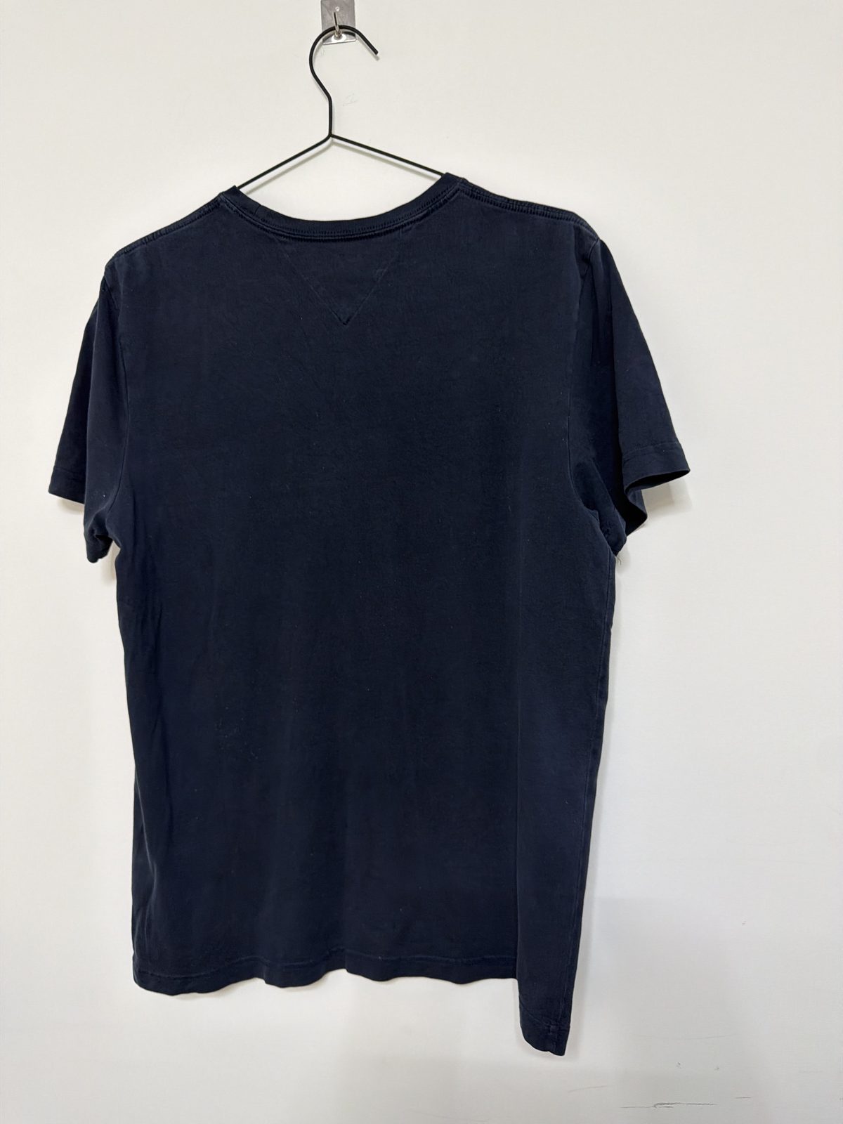 Camiseta Tommy Hilfiger Azul Marino Logo Bandera Pecho Talla M Casual — foto 2