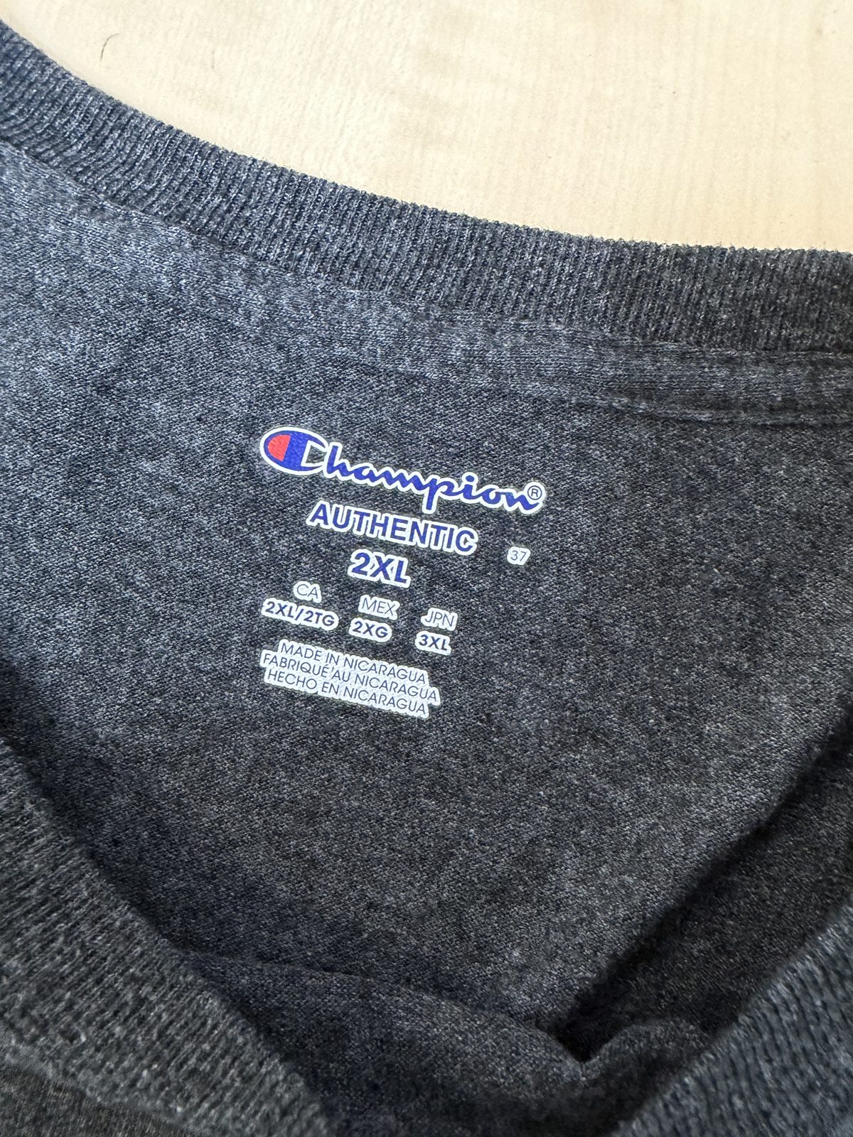 Camiseta Champion NCAA Basketball 2018 Oversize XXL Gris Jaspeado — foto 3