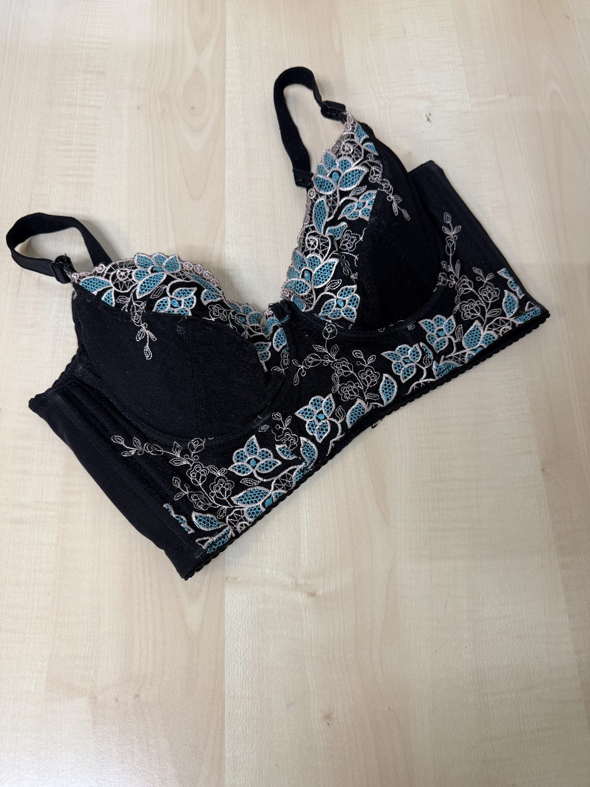 Corsé bralette negro bordado floral turquesa vintage lencería