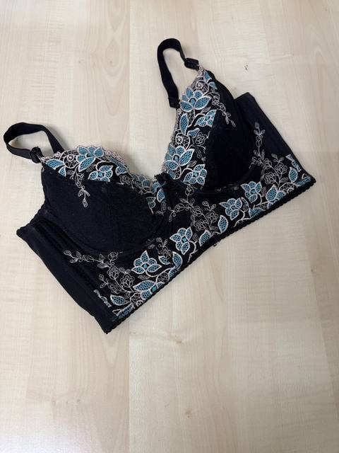 Corsé bralette negro bordado floral turquesa vintage lencería