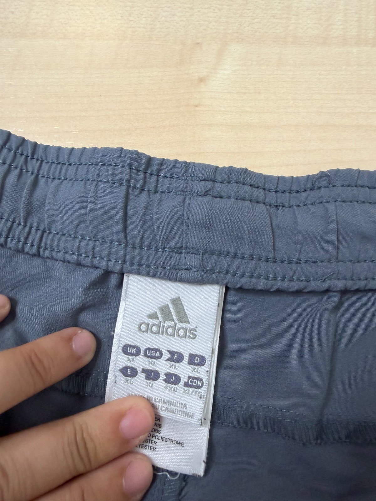 Bermuda Adidas Gris Talla XL Deportiva Tejido Técnico Streetwear — foto 3