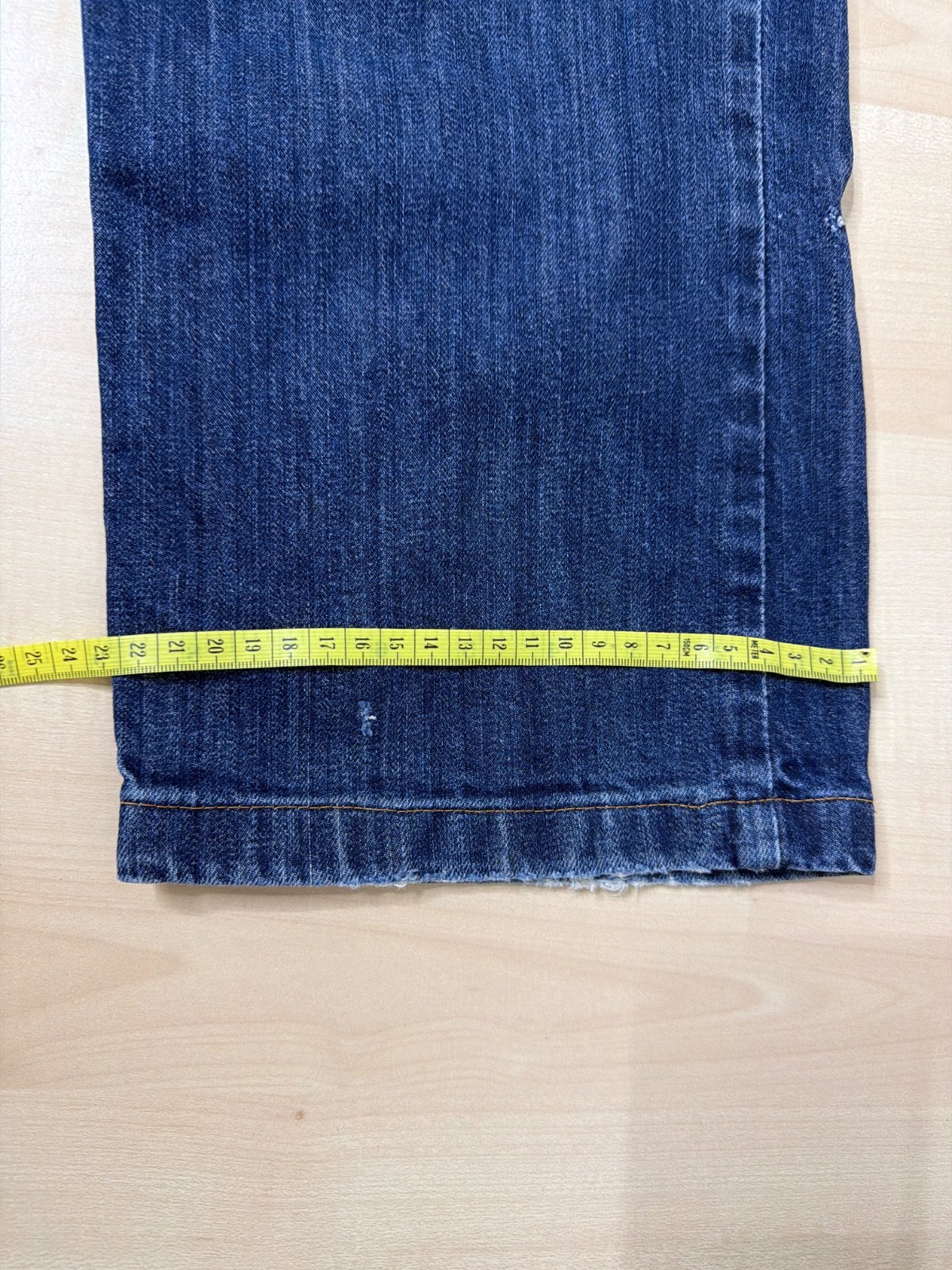Levi's vaquero recto azul oscuro roto rodillas vintage — foto 8