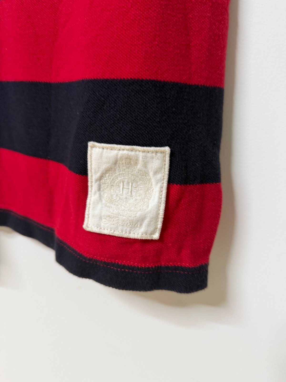 Polo Tommy Hilfiger Rayas Rojo y Azul Marino Talla M Slim Fit — foto 3