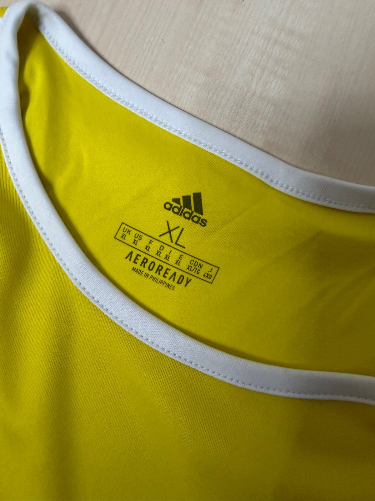 Adidas camiseta CD Valdefierro Talla XL Amarilla Aeroready Retro — foto 4