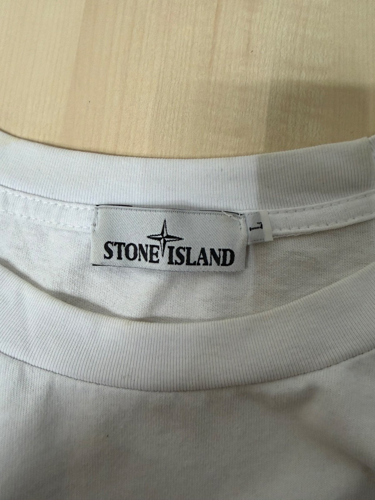 Stone Island camiseta blanca Talla L parche insignia streetwear — foto 5