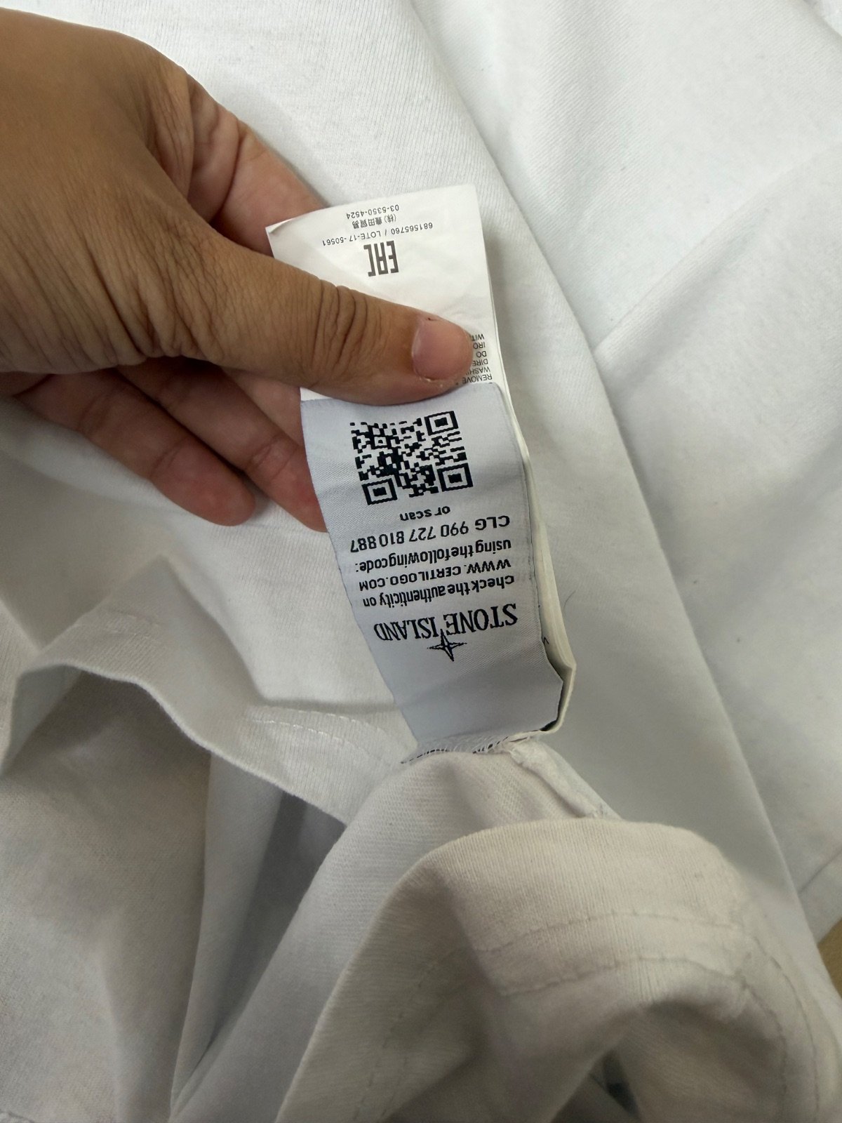 Stone Island camiseta blanca Talla L parche insignia streetwear — foto 6