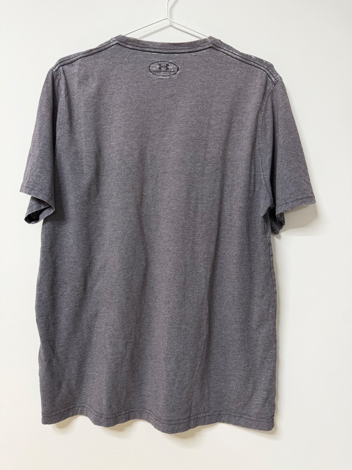 Under Armour camiseta gris jaspeado S/M streetwear deportiva — foto 2