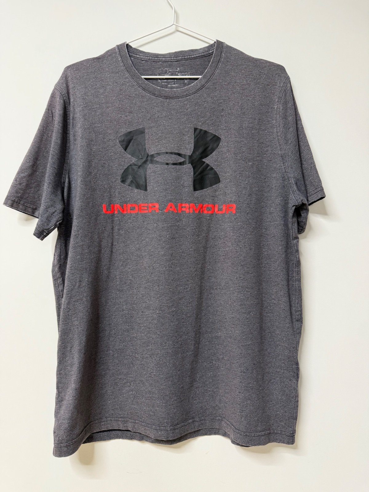 Under Armour camiseta gris jaspeado S/M streetwear deportiva