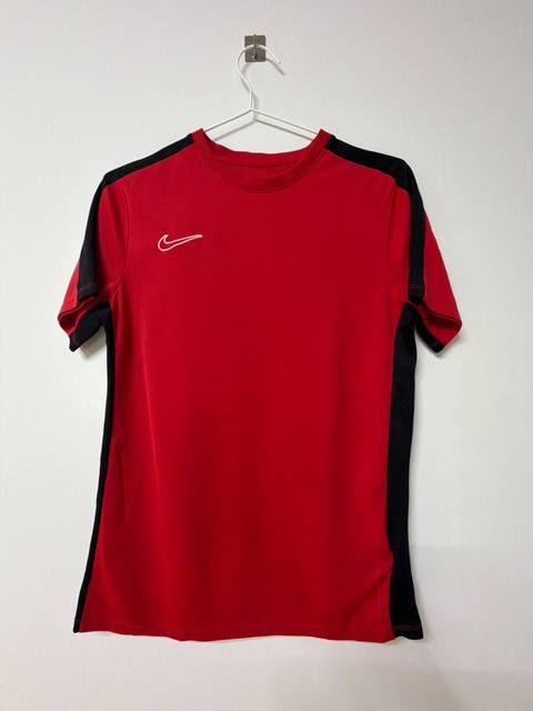 Nike camiseta deportiva roja manga corta Dri-Fit vintage