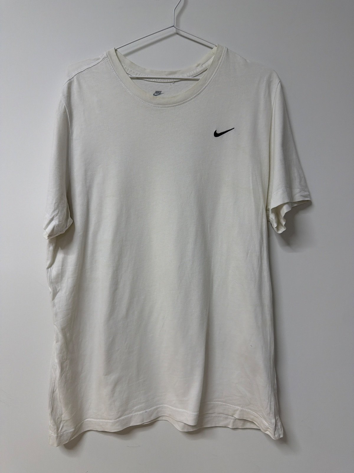 Nike Camiseta Blanca Logo Bordado Basica Casual Deporte