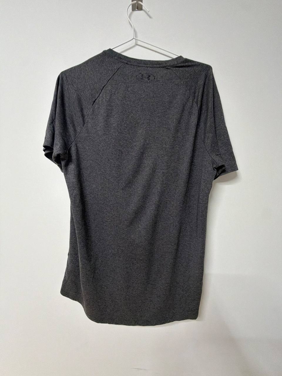 Under Armour Tech Tee Camiseta M Gris Manga Corta Deporte — foto 2