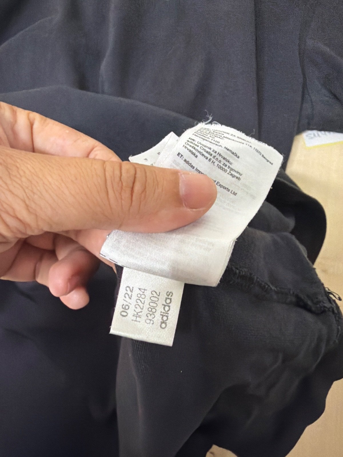 Camiseta Adidas 3 Franjas Negra Gris Streetwear Vintage — foto 6