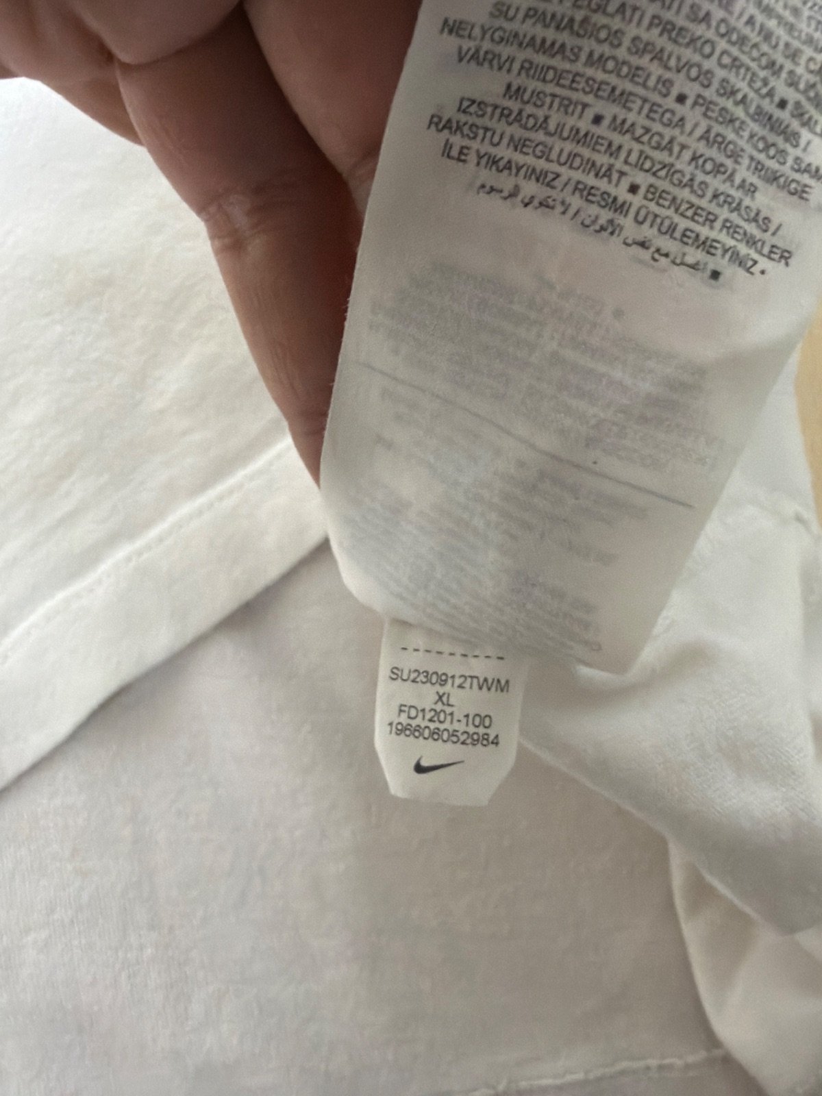 Camiseta Nike Vintage Retro Logo Blanca Manga Corta — foto 6