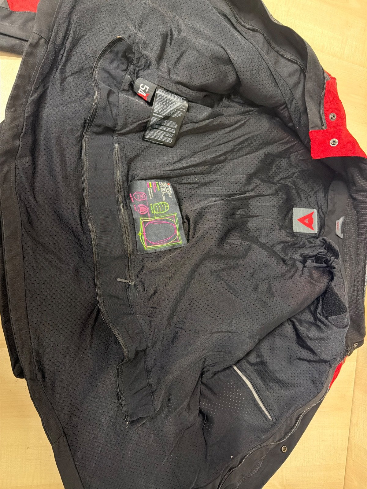 Dainese chaqueta moto negra talla 54 protección espalda — foto 4