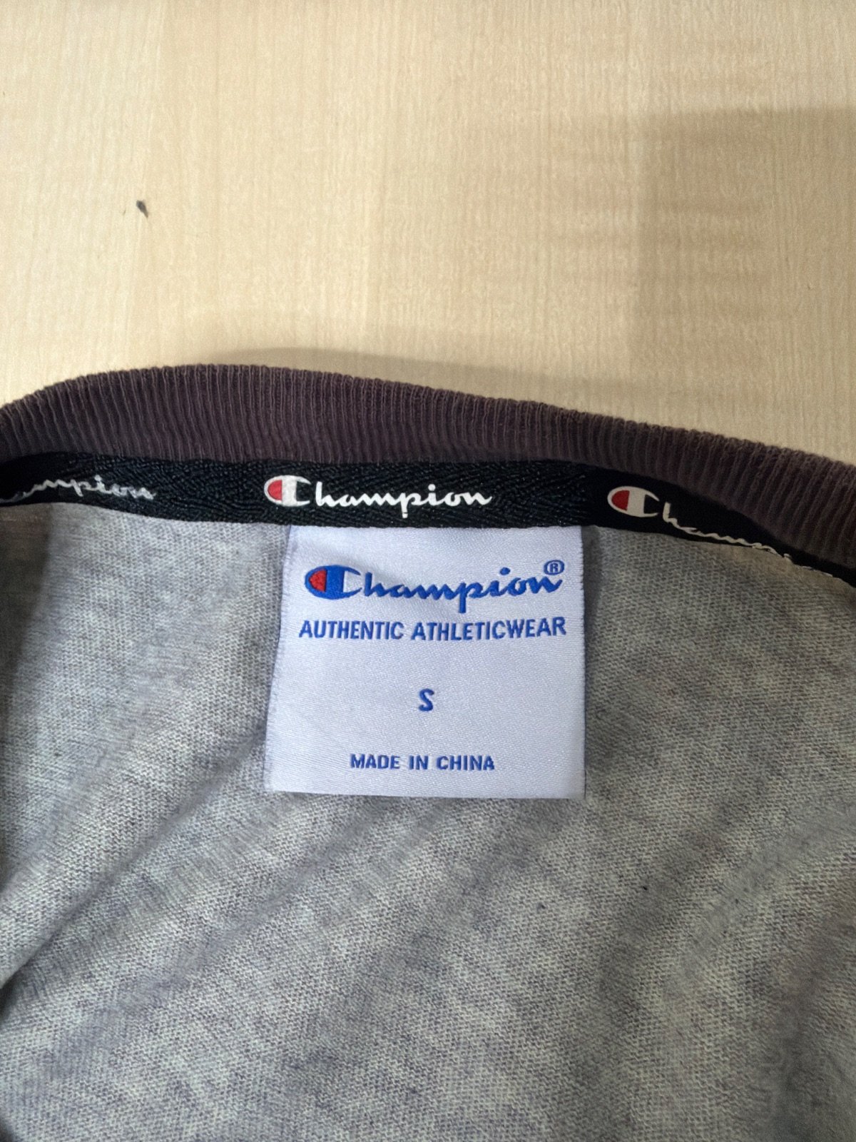 Champion camiseta manga corta raglán gris burdeos vintage — foto 5