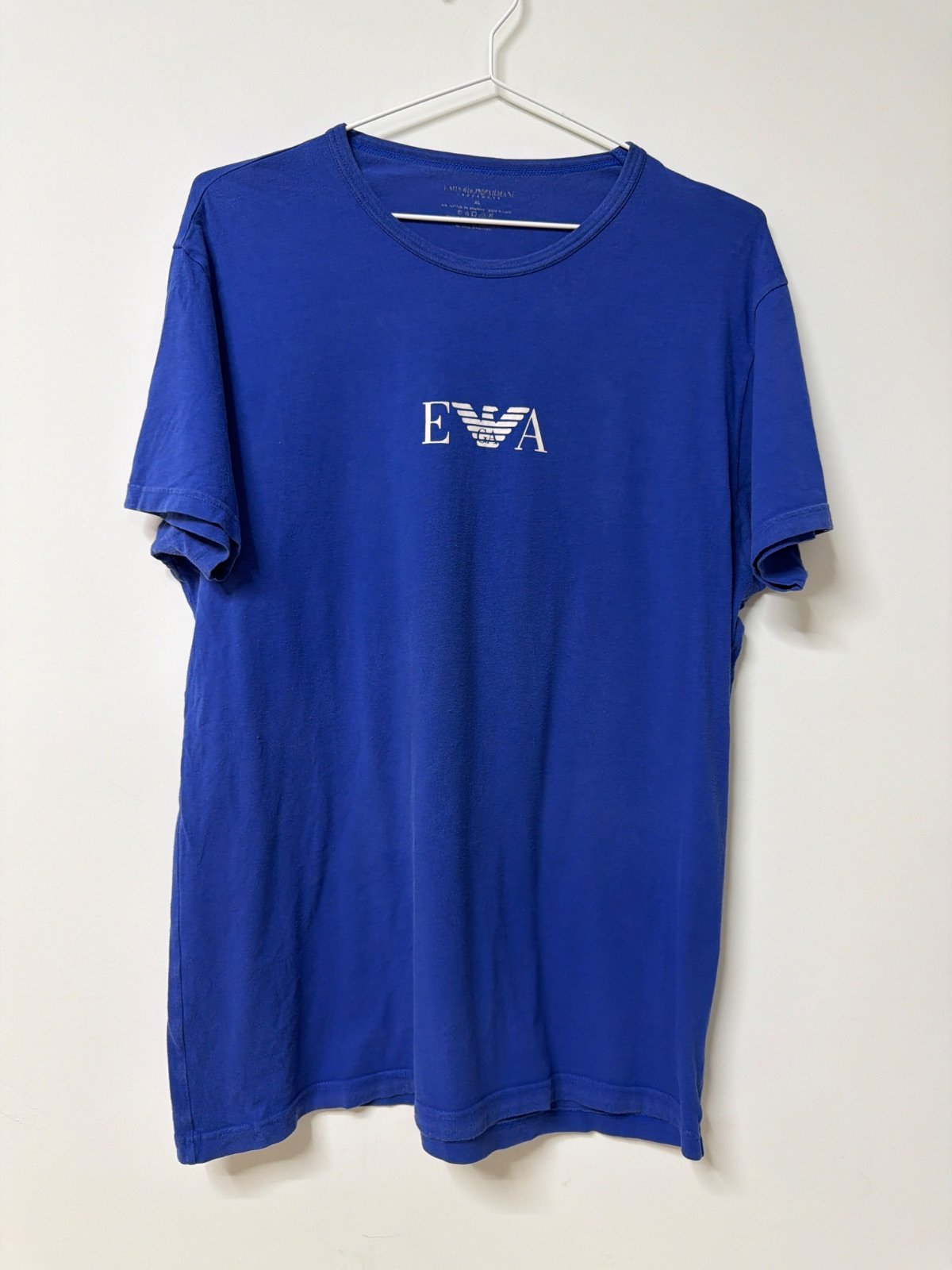 Emporio Armani camiseta azul klein Talla XL logo EA