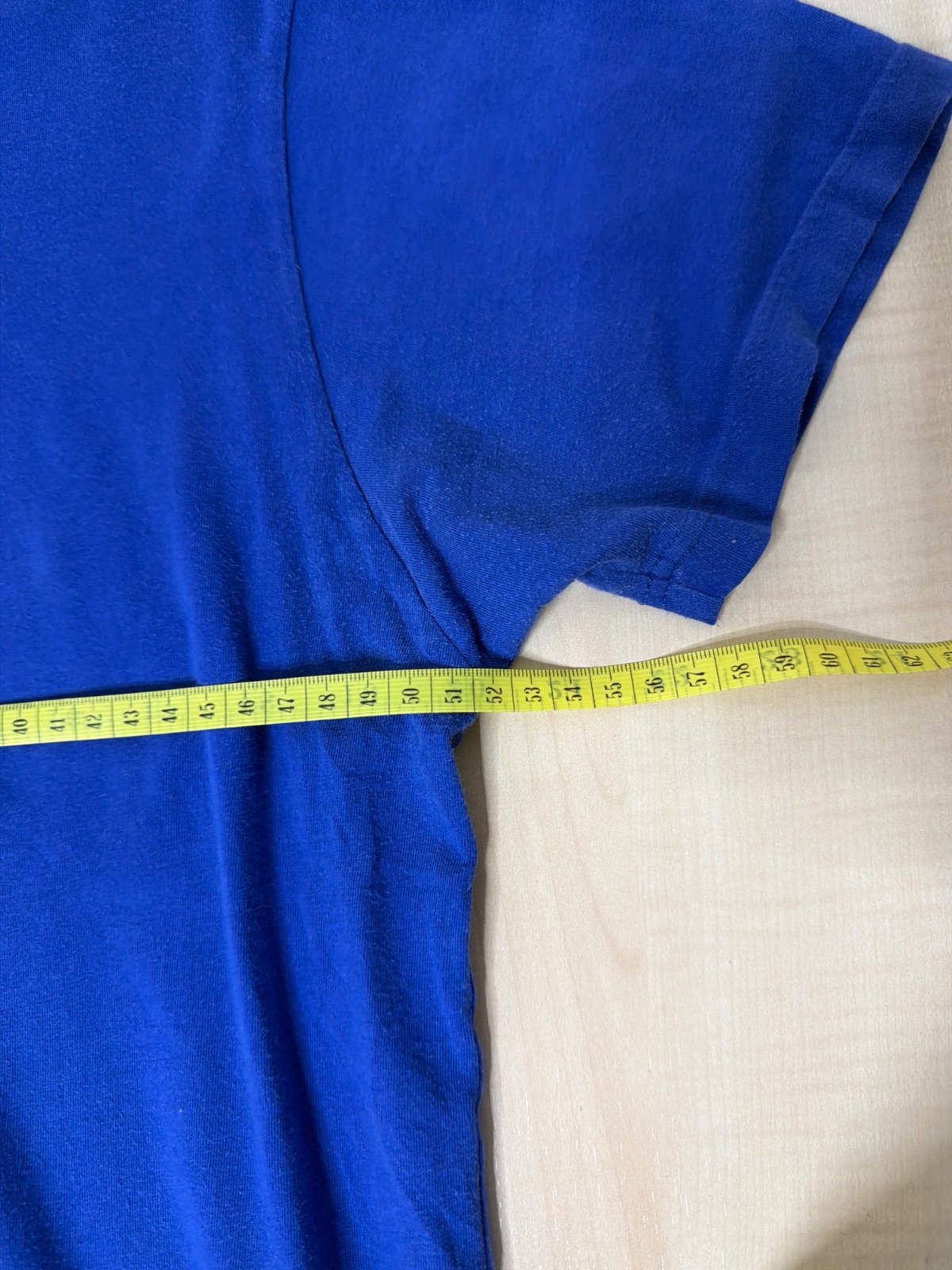 Emporio Armani camiseta azul klein Talla XL logo EA — foto 5