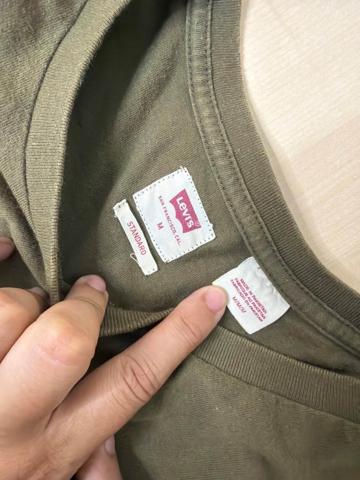 Camiseta Levi's manga corta Talla M Verde Caqui Básica Vintage — foto 4