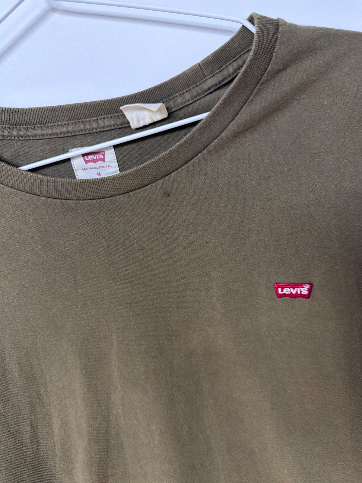 Camiseta Levi's manga corta Talla M Verde Caqui Básica Vintage — foto 2