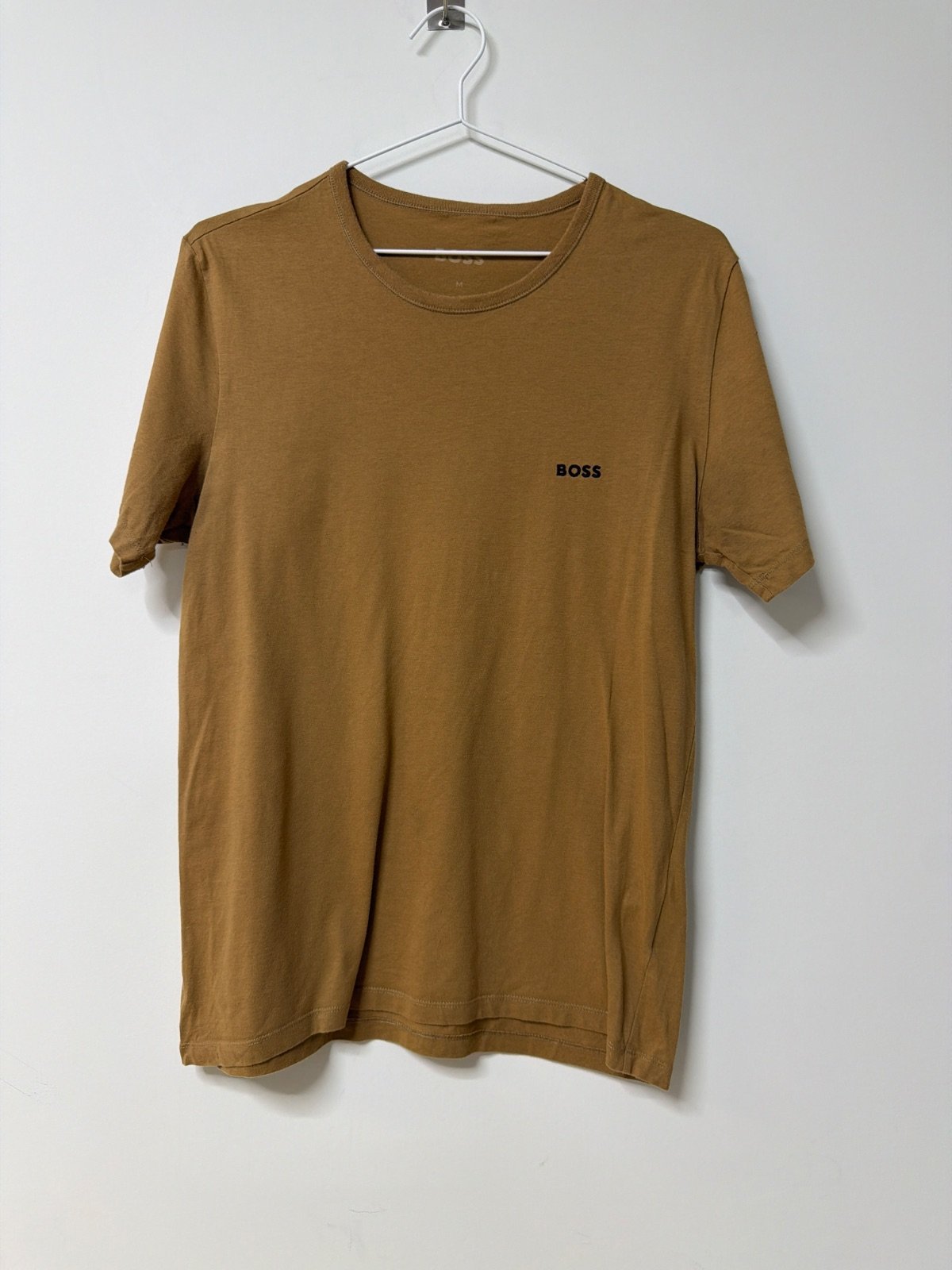 Camiseta BOSS Hombre Talla M Marrón Mostaza Basica Casual