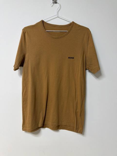 Camiseta BOSS Hombre Talla M Marrón Mostaza Basica Casual