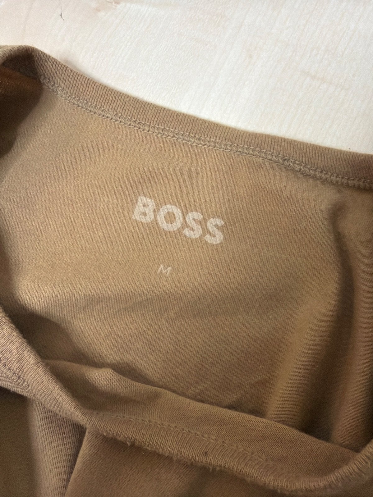 Camiseta BOSS Hombre Talla M Marrón Mostaza Basica Casual — foto 3