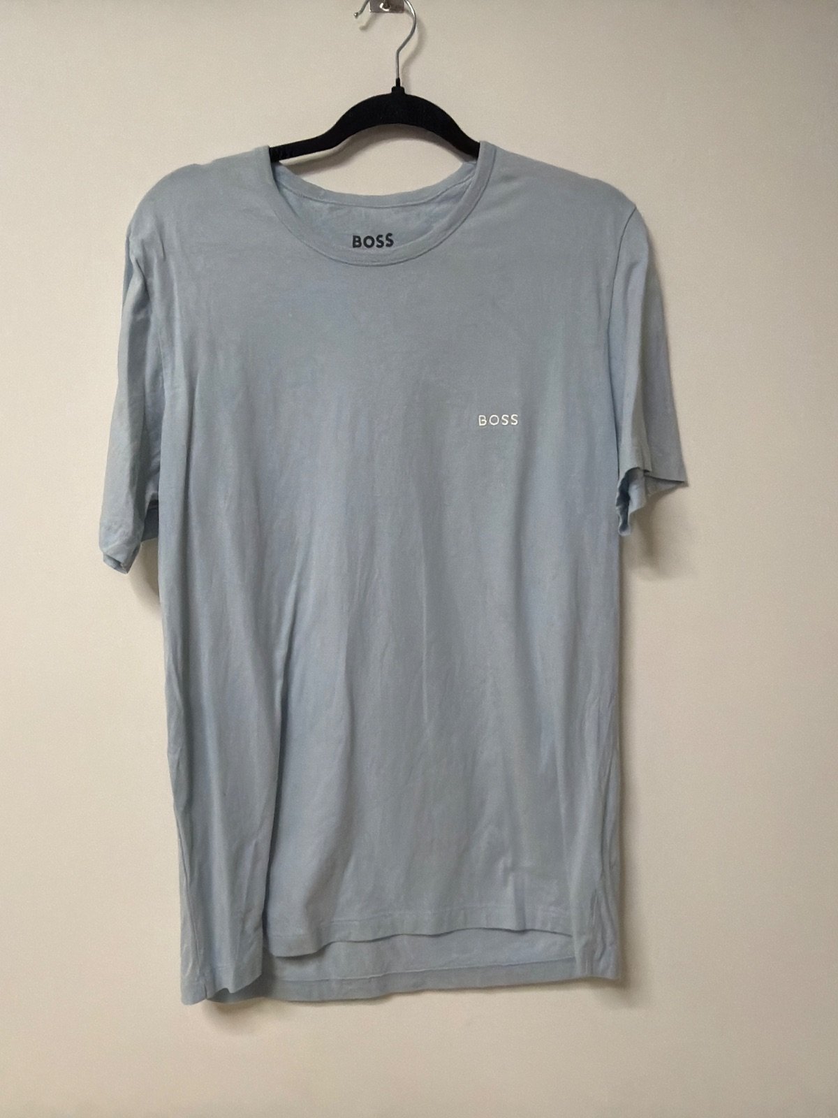 BOSS camiseta manga corta azul celeste logo bordado básica