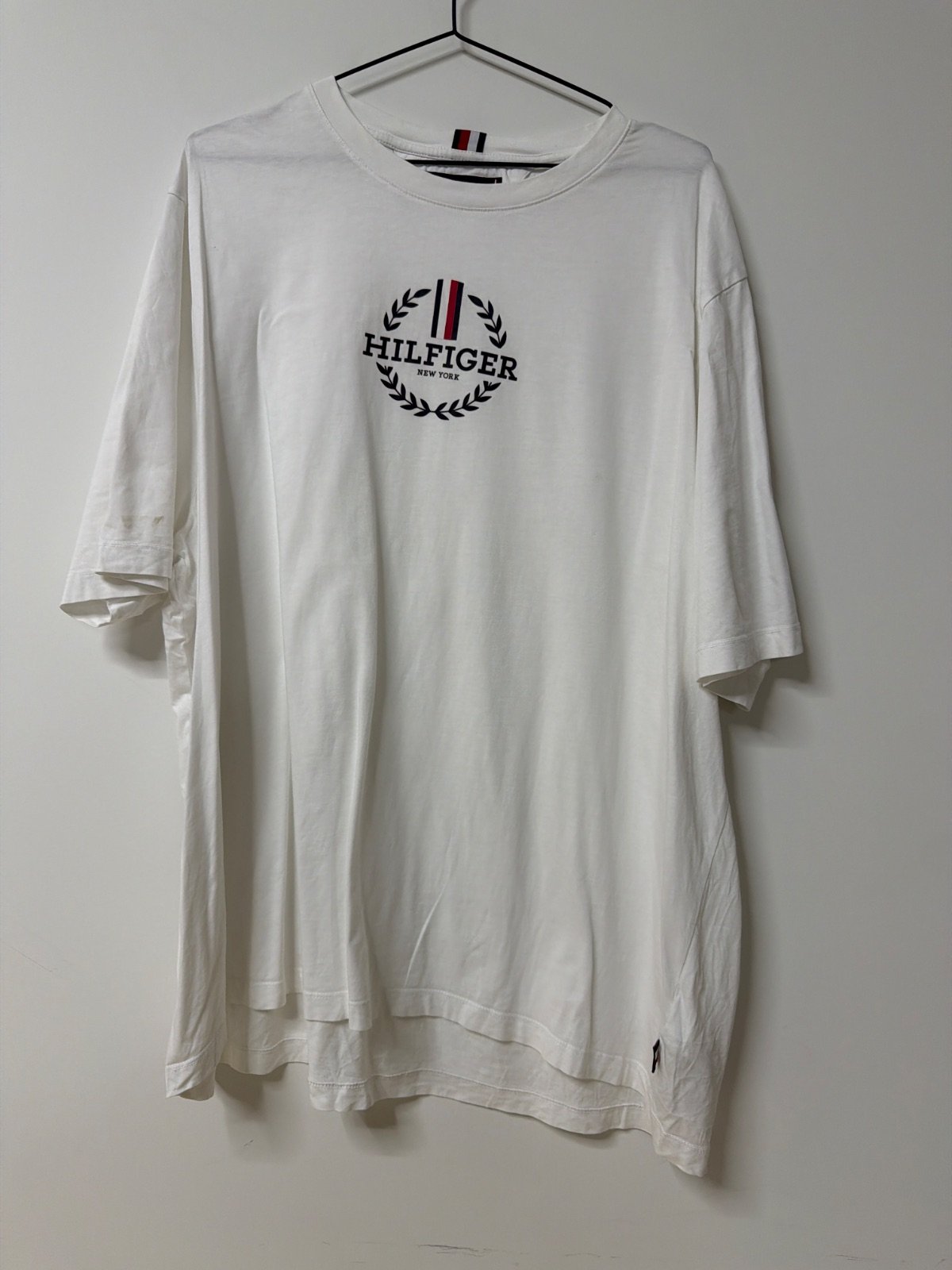Camiseta Tommy Hilfiger Blanca Logo Hilfiger New York Vintage