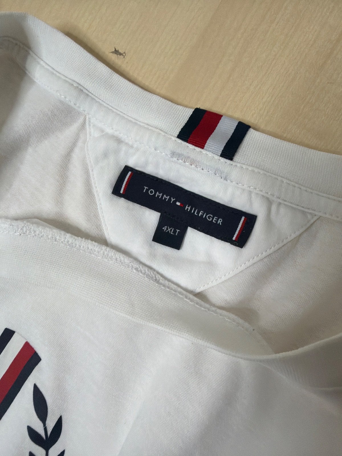 Camiseta Tommy Hilfiger Blanca Logo Hilfiger New York Vintage — foto 4