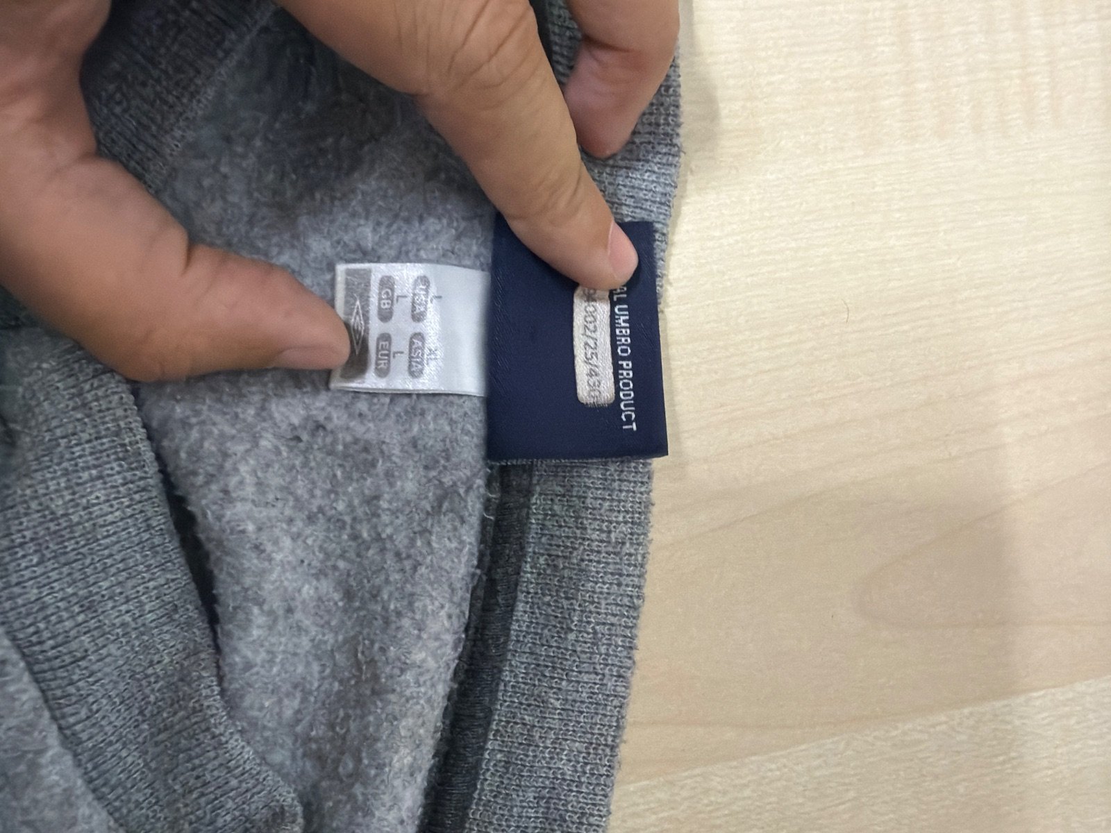 Umbro Sudadera Gris Cuello Pico Vintage Deportiva Retro — foto 4