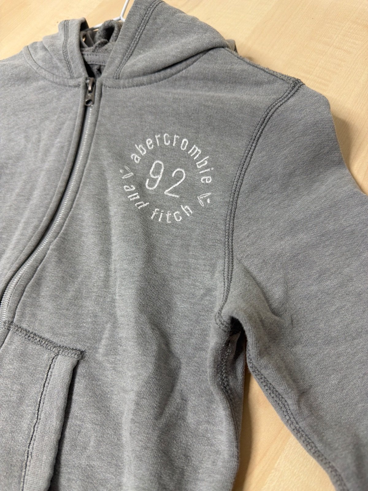 Abercrombie & Fitch Sudadera Capucha Niño Gris Vintage — foto 5