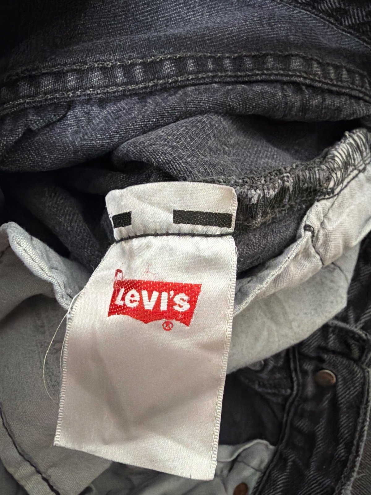 Levi's 501 vaquero negro gris W31 L30 vintage streetwear — foto 7
