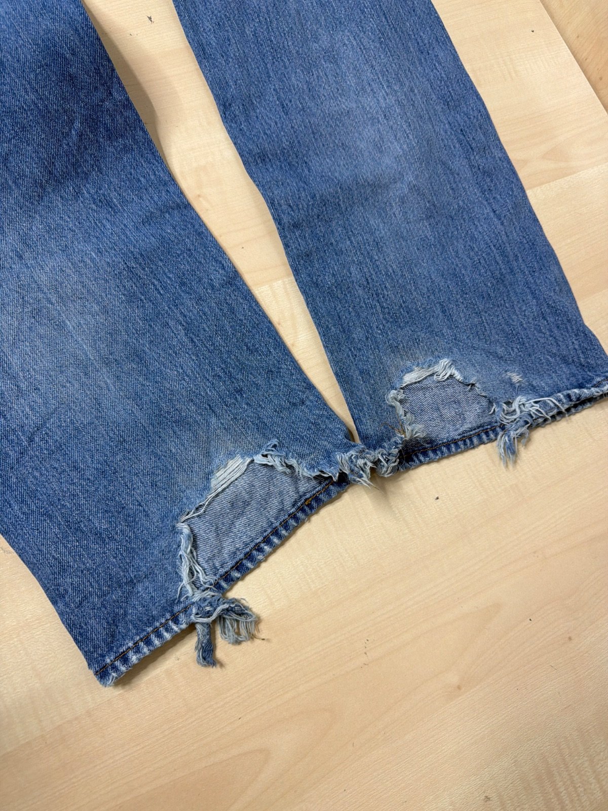 Levi's 501 vaqueros rectos denim vintage desgastado — foto 5