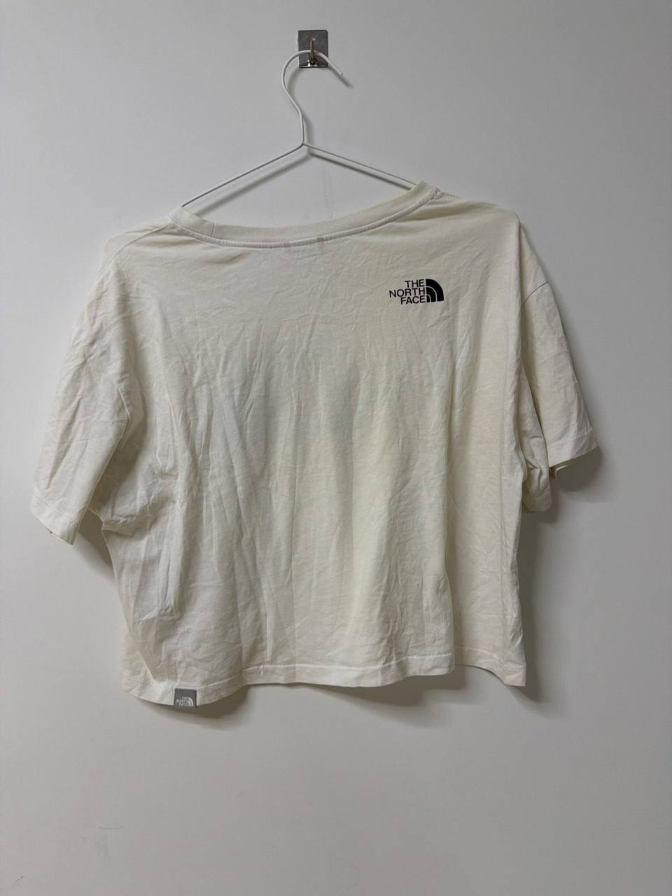 The North Face Crop Top Blanco Roto Manga Corta Streetwear — foto 3