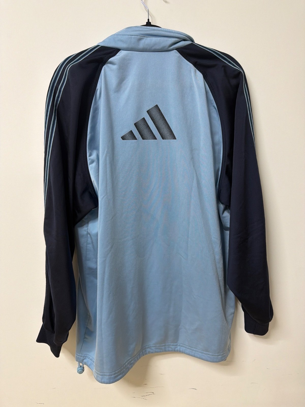 Adidas chaqueta chándal azul celeste streetwear vintage — foto 2