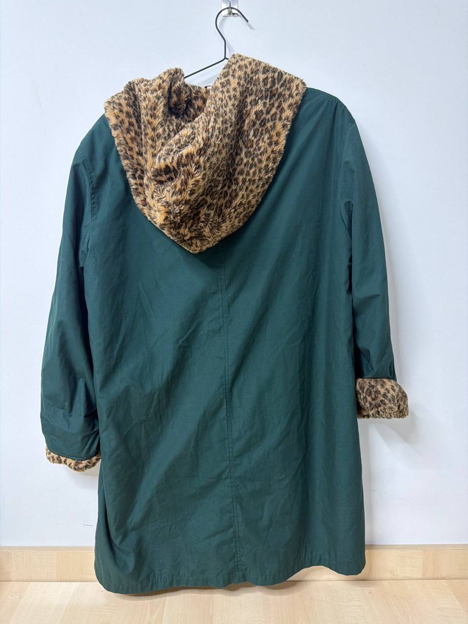 Parka verde forro leopardo Talla M/L Vintage Capucha — foto 2