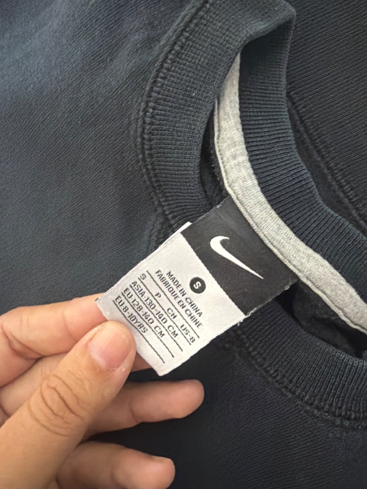 Nike sudadera niño talla vintage swoosh negra streetwear — foto 6