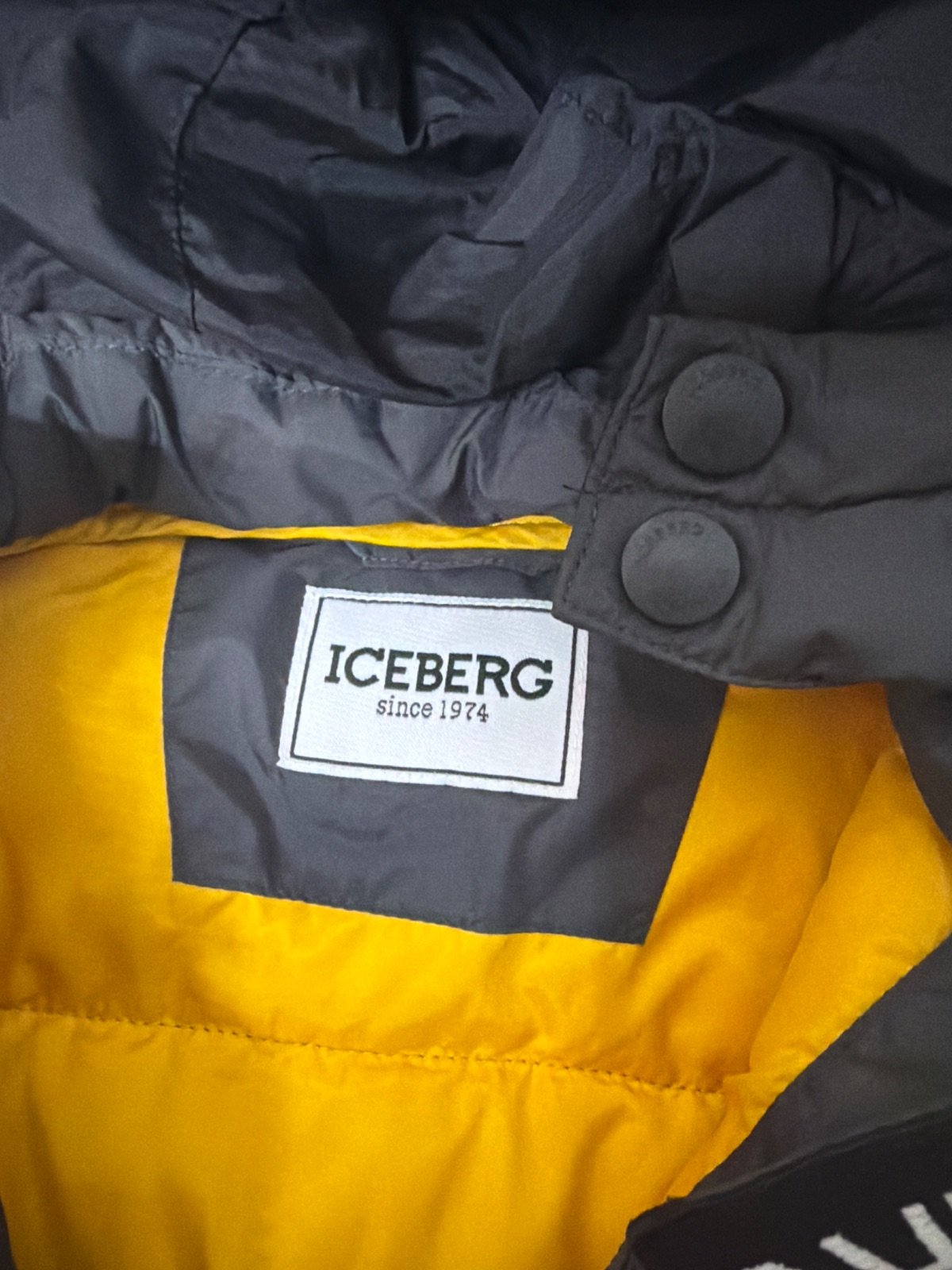 Iceberg chaqueta acolchada bebé azul marino vintage streetwear — foto 4
