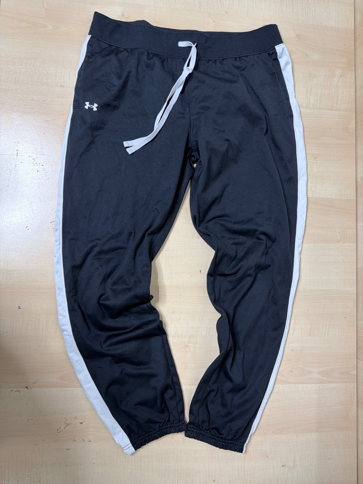 Under Armour pantalón chándal negro banda blanca vintage